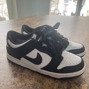 Nike dunk low pandas